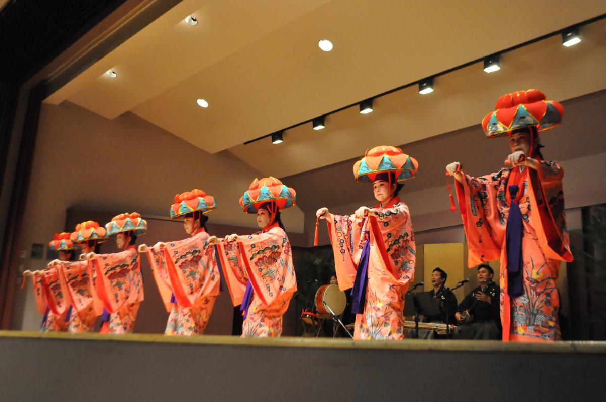 Tamagusuku Ryu Senju Kai Hawaii Frances Nakachi Ryubu Dojo dancers on stage